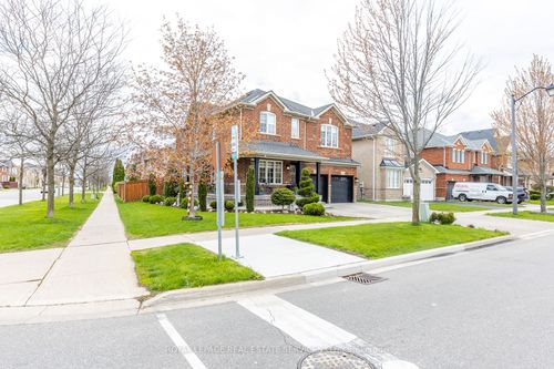 1218 Costigan Rd, Milton, ON, L9T6N8 | Card Image