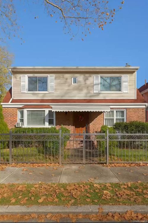 15833 73 Avenue, New York, NY, 11366 | Card Image
