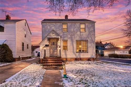 19211 Chickasaw Ave, Cleveland, OH, 44119-2733 | Card Image