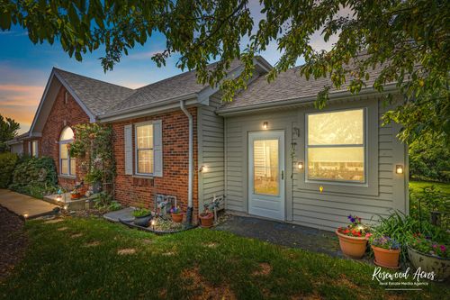 956 Lange Ave, Beecher, IL, 60401-3704 | Card Image