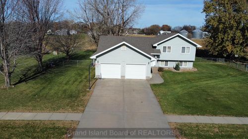 4028 Greenwood Dr, Grand Island, NE, 68803-3116 | Card Image