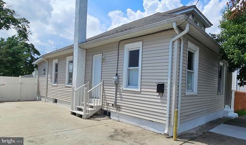 212 Madison St, Riverside, NJ, 08075-3124 | Card Image