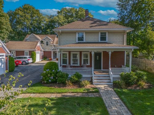 40 Vine St, East Greenwich, RI, 02818-3640 | Card Image