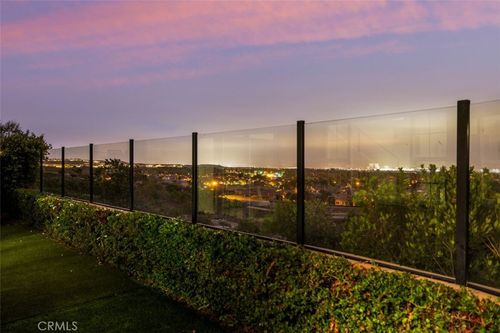100 Soaring Eagle, Irvine, CA, 92618-8895 | Card Image