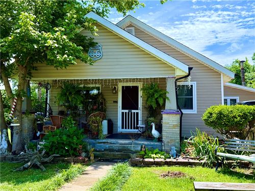 428 E Locust St, Rogers, AR, 72756-3854 | Card Image