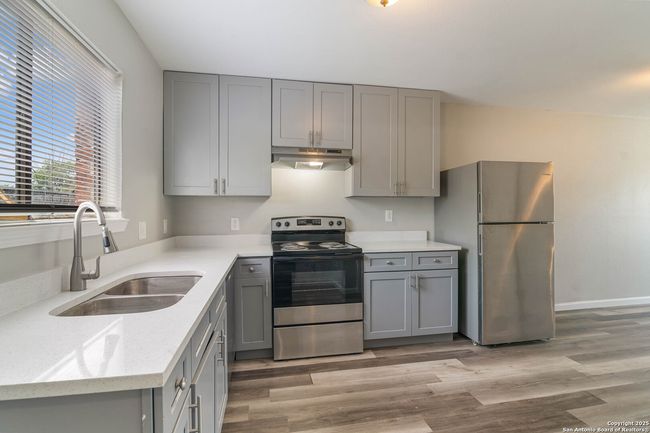 APT-5 - 230 E Wright Blvd, Home with 2 bedrooms, 2 bathrooms and null parking in Universal City TX | Image 4