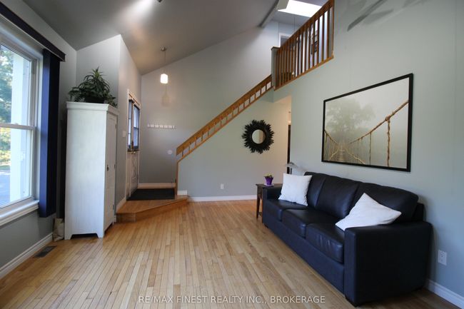734 Short Point Rd, House other with 3 bedrooms, 3 bathrooms and 8 parking in Lyndhurst ON | Image 13