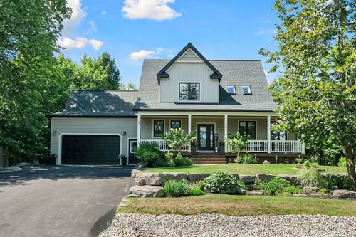 2893 Barlow Cres, Dunrobin, ON, K0A1T0 | Card Image