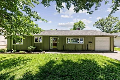 7637 Colonial Dr, Prairie Village, KS, 66208-4638 | Card Image