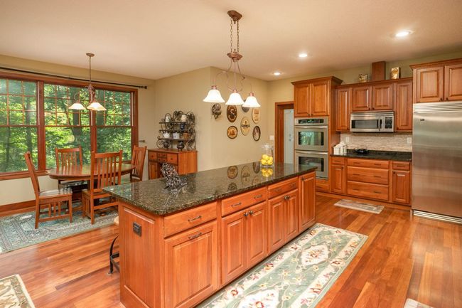 Kitchen large center island | Image 16