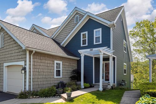 197 Oakridge Cir, Erie, PA, 16509-7903 | Card Image