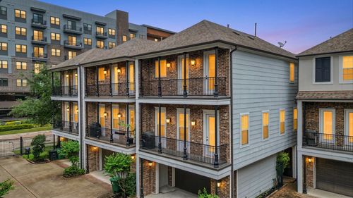 a-922 W 20th St, Houston, TX, 77008-3310 | Card Image