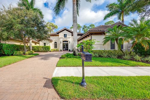 7721 Classics Drive, NAPLES, FL, 34113 | Card Image