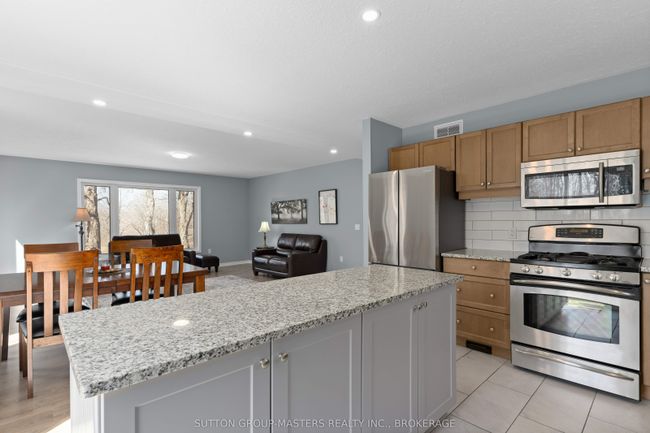 324 13 Island Lake Rd, House other with 4 bedrooms, 4 bathrooms and 15 parking in Godfrey ON | Image 9