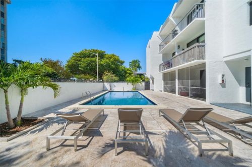 210-2345 Ne 135th St, North Miami, FL, 33181-3567 | Card Image