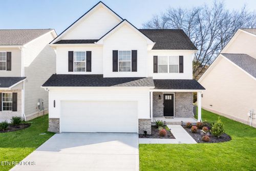 4720 Stoneyhurst Ln, Knoxville, TN, 37918-8112 | Card Image