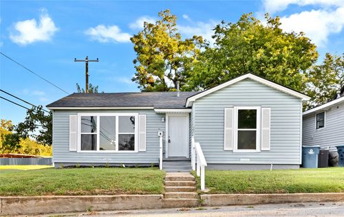 401 E Morton St, Denison, TX, 75021-2721 | Card Image