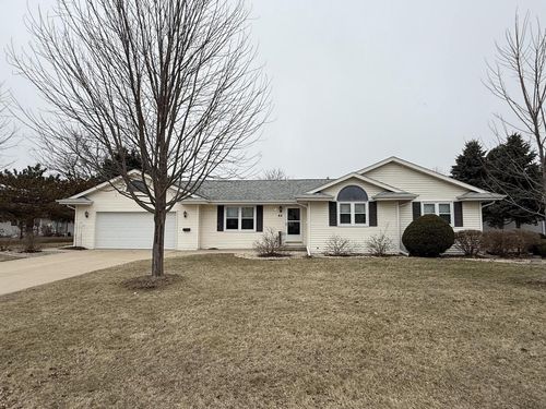 62 E Sedgemeadow Street, Elkhorn, WI, 53121 | Card Image