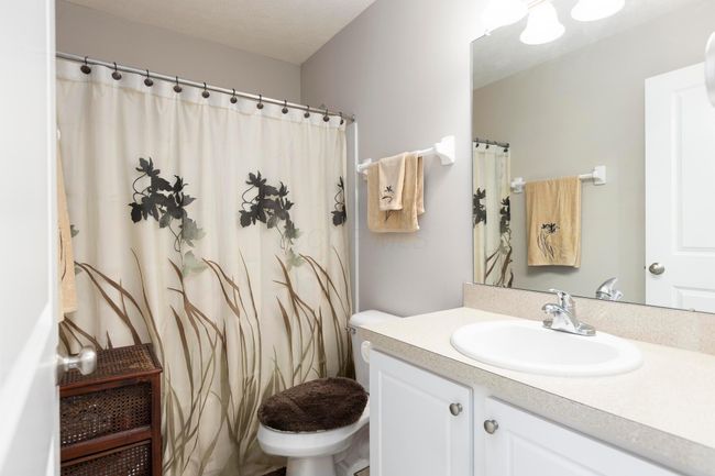 7275 Billy Goat Dr, Condo with 2 bedrooms, 3 bathrooms and null parking in New Albany OH | Image 15