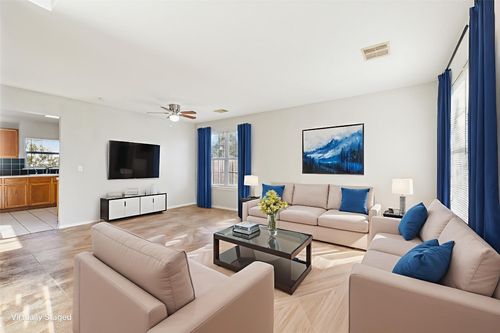 924 Melted Candle Cv, Pflugerville, TX, 78660-4922 | Card Image