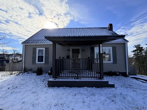 617 Freedom Ave, Johnstown, PA, 15904-2205 | Card Image