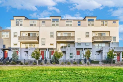 621 Blackbury Lane, San Jose, CA, 95133 | Card Image