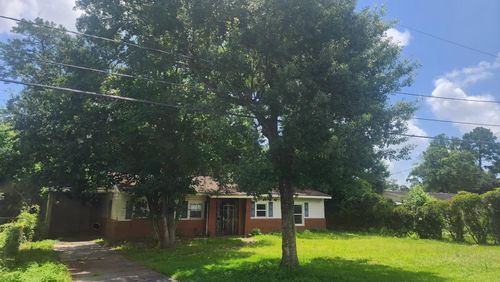 1340 East Dr, Beaumont, TX, 77706-3615 | Card Image