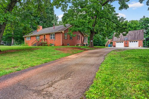2508 Gunbarrel Rd, Chattanooga, TN, 37421-1807 | Card Image