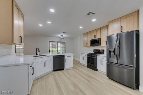 unit-103-5465 Cardinal Ridge Ct, Las Vegas, NV, 89149-4855 | Card Image