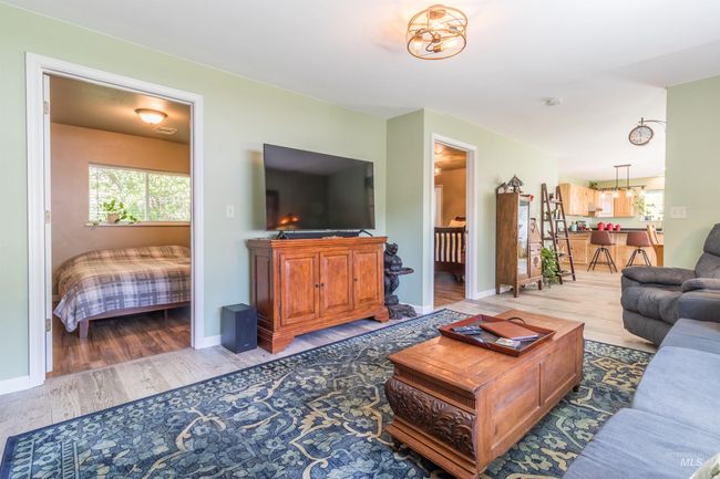 305 3 Rd St, House other with 2 bedrooms, 2 bathrooms and null parking in Juliaetta ID | Image 17