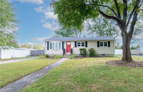 198 Asylum Rd, Warwick, RI, 02886-7804 | Card Image