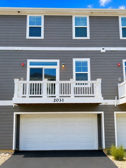 2031 Sequoia Avenue, Mundelein, IL, 60060 | Card Image