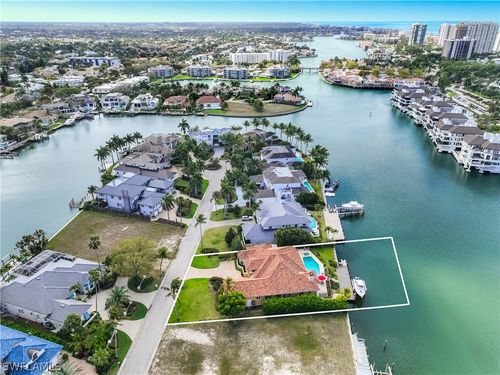 313 Neapolitan Way, NAPLES, FL, 34103 | Card Image