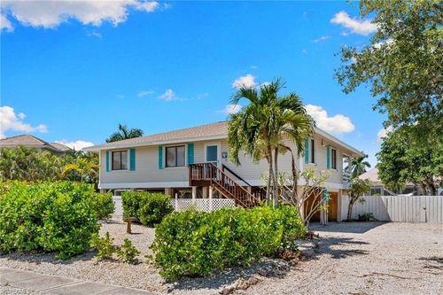 324 Waterleaf Ct, MARCO ISLAND, FL, 34145-3560 | Card Image
