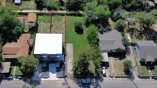 1830 Montana St, San Antonio, TX, 78203-2104 | Card Image