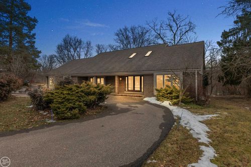 29600 Bristol Ln, Bingham Farms, MI, 48025-4613 | Card Image