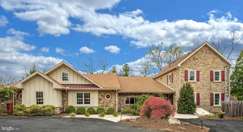2714 Bergstresser Dr, HELLERTOWN, PA, 18055-3105 | Card Image