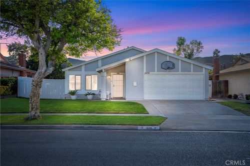 1478 Dyer Way, Corona, CA, 92882-3859 | Card Image