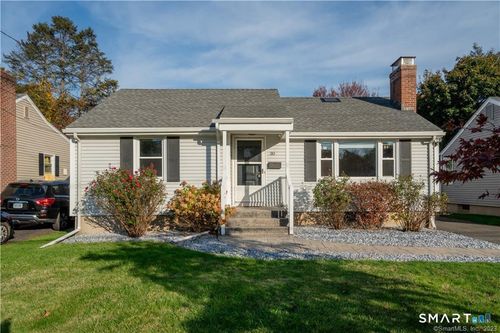 30 Westgate St, West Hartford, CT, 06110-1867 | Card Image