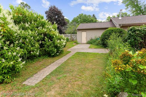 940 Sebek Street, Oxford Charter Township, MI, 48371 | Card Image