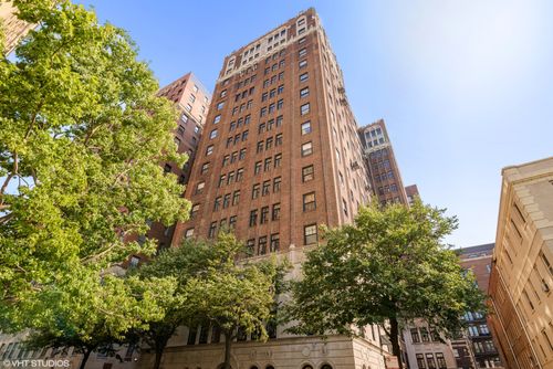 apt-5d-415 Aldine Ave, Chicago, IL, 60657-3673 | Card Image