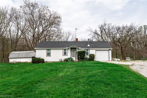 1069 W Nimisila Rd, New Franklin, OH, 44216-9134 | Card Image