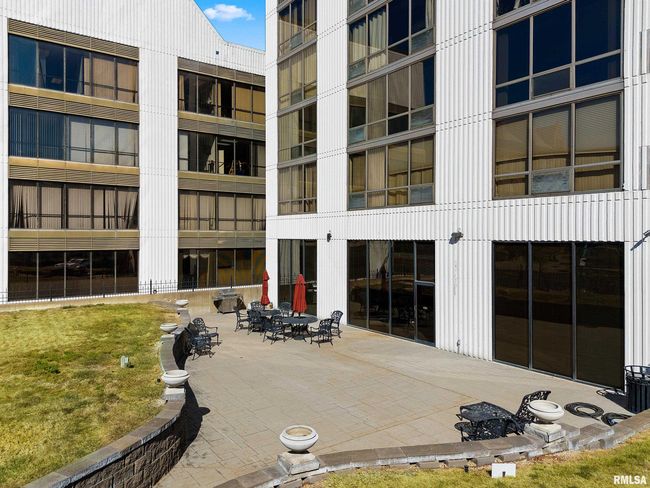 W5W - 125 Sw Jefferson Ave, Condo with 2 bedrooms, 2 bathrooms and null parking in Peoria IL | Image 29