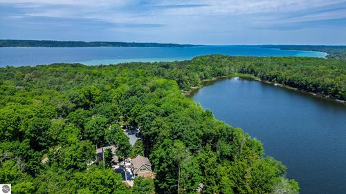 7105 Se Torch Lake Dr, Alden, MI, 49612 | Card Image