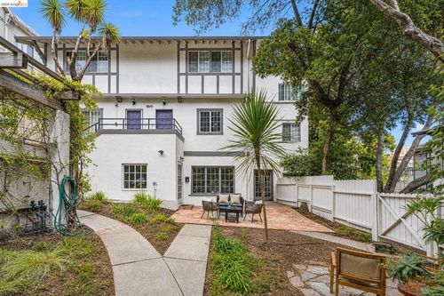a-1849 Arch St, Berkeley, CA, 94709-1876 | Card Image