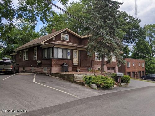 bsmnt-106 Braintree St, Colonie, NY, 12205-3223 | Card Image