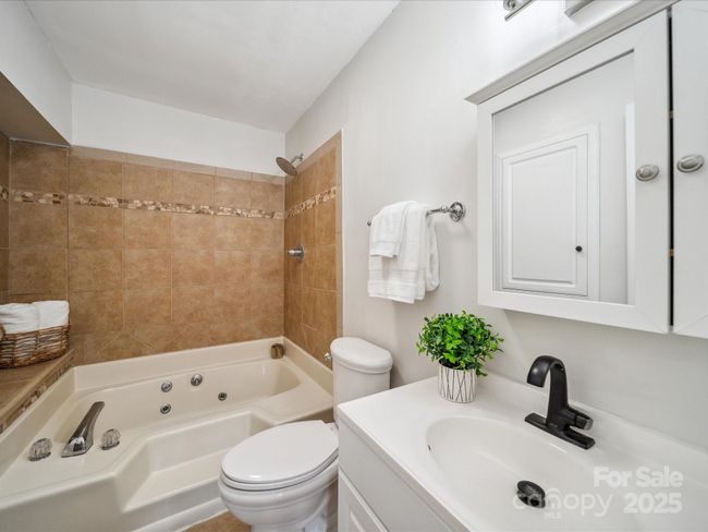 APT-302 - 18817 Nautical Dr, Condo with 2 bedrooms, 2 bathrooms and null parking in Cornelius NC | Image 19