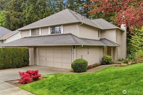 8812 133rd Ave Ne, Redmond, WA, 98052-1999 | Card Image