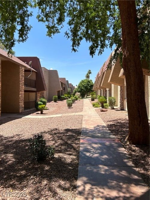 unit-420-5278 River Glen Dr, Las Vegas, NV, 89103-7422 | Card Image