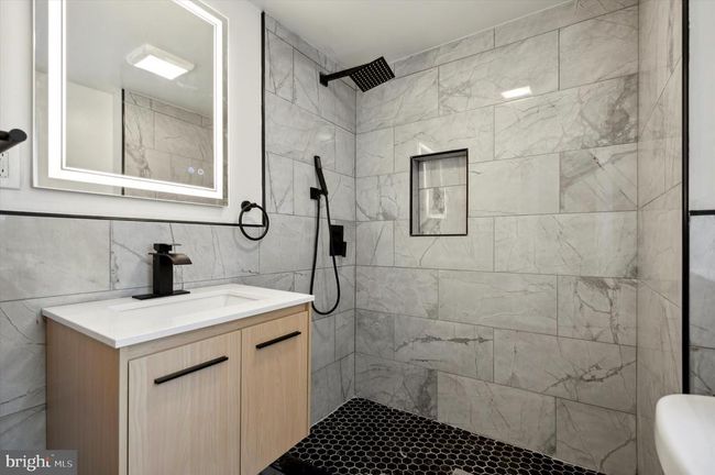 107 W Thompson St, Home with 0 bedrooms, 0 bathrooms and null parking in PHILADELPHIA PA | Image 5